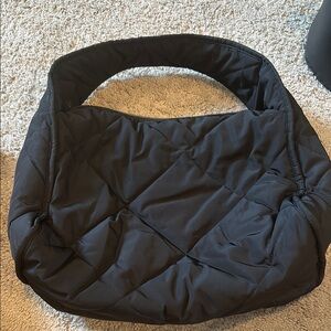 Elegant Black Quilted Women's Bag